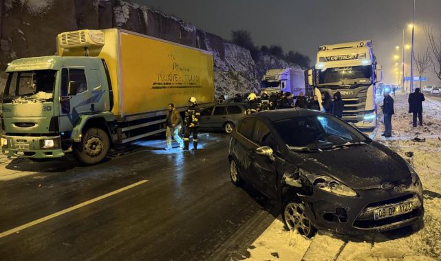 Kayseri'de 8 araç birbirine girdi: 5 yaralı