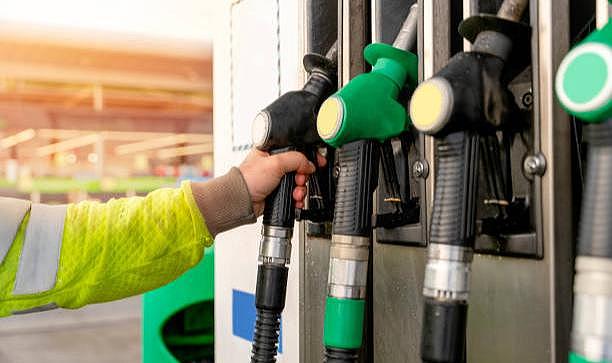 Tabela değişiyor! Benzine zam yolda: Gece yarısından itibaren...