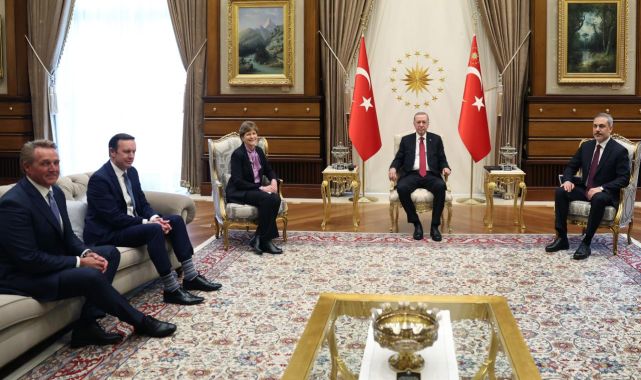 Cumhurbaşkanı Erdoğan, ABD'li Senatörler Shaheen ve Murphy'i kabul etti