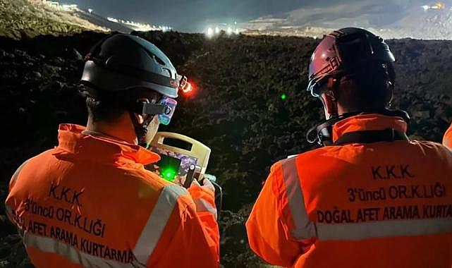 Erzincan'da yaşanan felakette son durum: Bölgeye giden Bakan Yerlikaya aktardı