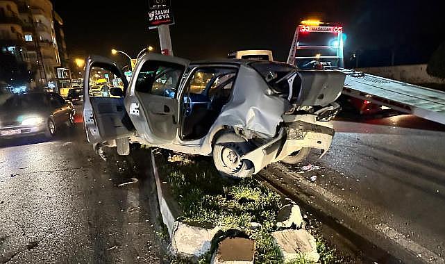 Hatay'daki iki otomobilin çarpışması sonucu 4 kişi yaralandı