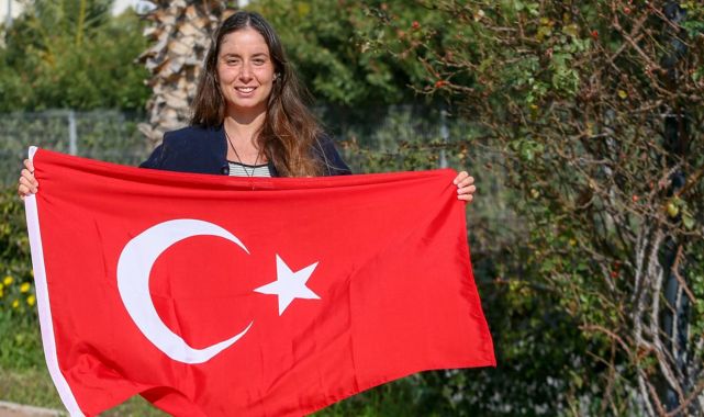 İlklerin yüzücüsü Bengisu'nun 7 Okyanus hedefine 3 adım kaldı