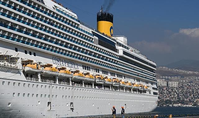 İzmir'e bu yıl 705 kruvaziyer bekleniyor