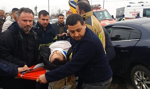 Kazadan acı haber...Otobüsle çarpışan otomobil sürücüsü hayatını kaybetti...