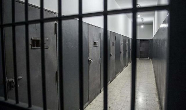 Kolombiya, çetelerle mücadele için tüm cezaevlerinde acil durum ilan etti