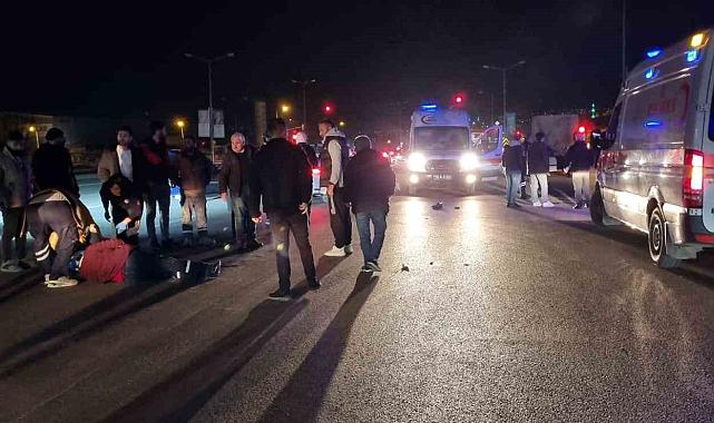 Motosiklet bisikletle çarpıştı: 1'i ağır 4 yaralı