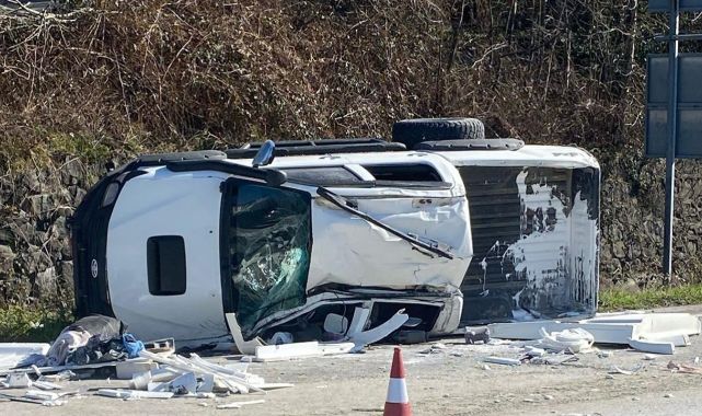 Ordu'da kontrolden çıkan kamyonet devrildi: 1 ölü, 3 yaralı