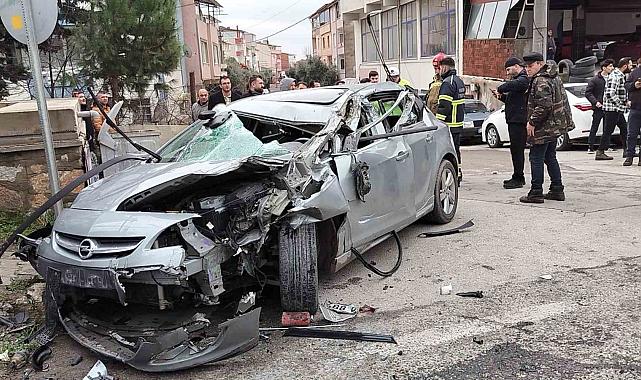 Otomobilin çarptığı kadın kurtarılamadı
