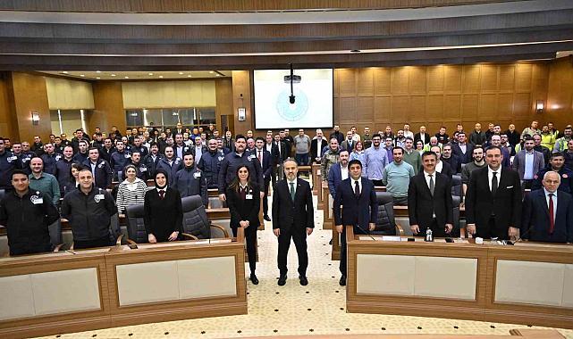 Personel, sertifikalarını Başkan Aktaş'ın elinden aldı