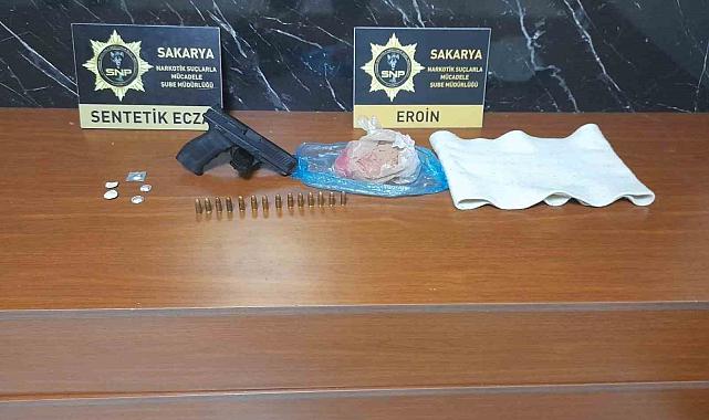 Polisten uyuşturucu operasyonu: 5 gözaltı