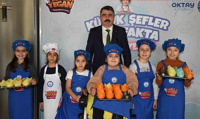 Yıldırımlı minik şefler başkan amca ile mutfakta