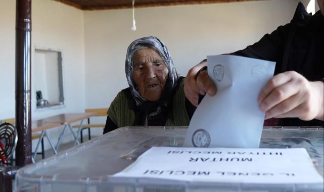 117 yaşındaki Arzu nine oyunu kullandı