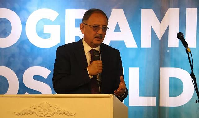 Bakan Özhaseki: Türkiye'nin yapı stokunun neredeyse yarısını yenilememiz lazım