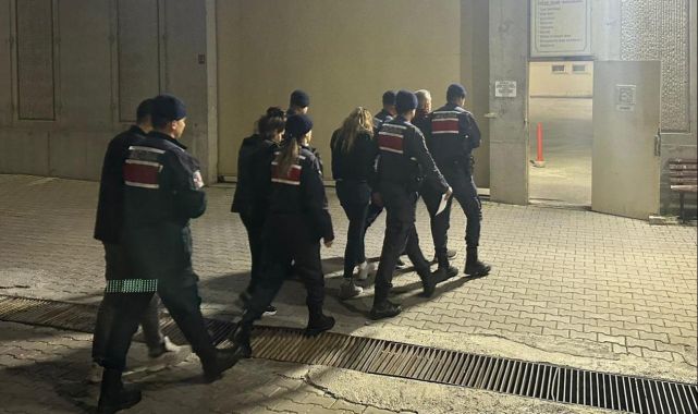 Balıkesir'de uyuşturucu operasyonunda yakalanan 5 zanlıdan 4'ü tutuklandı
