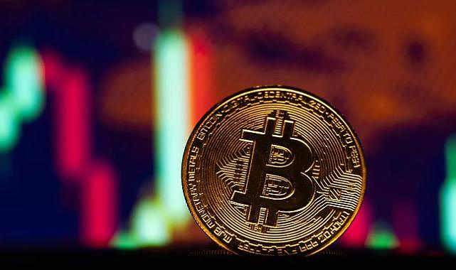 Bitcoin tarihinin en yüksek seviyesini gördü: 70 bin dolar