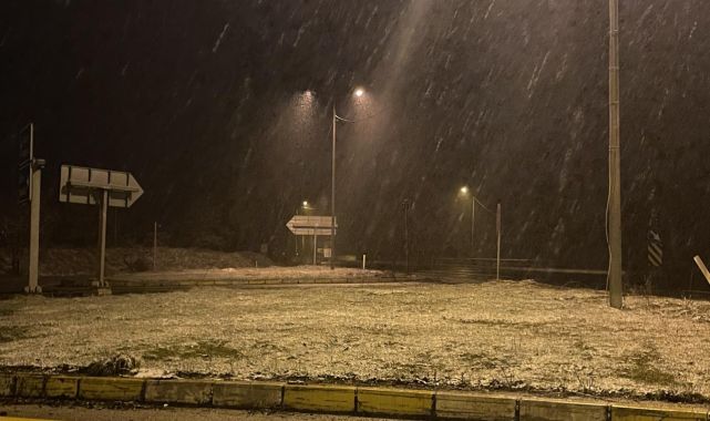 Bolu Dağı'nda kar yağışı