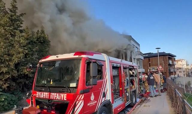 Fatih'te çıkan yangında 1 kişi hayatını kaybetti