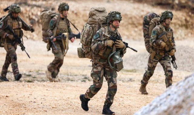 Fransa Ukrayna'ya 2 bin asker göndermeye hazırlandığı iddiasını yalanladı
