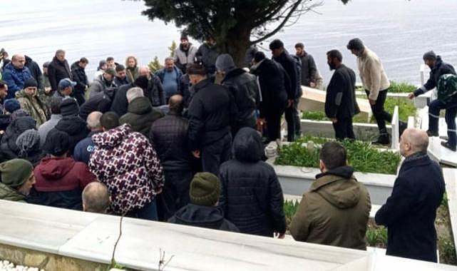 Hayatını kaybettiği Marmara Denizi'nin kıyısına defnedildi