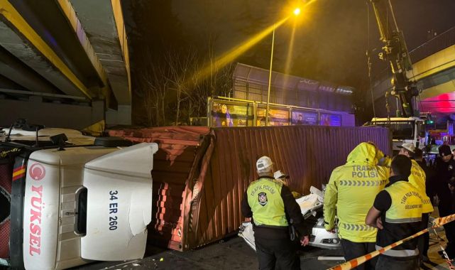 İstanbul'da feci kazada 4 kişi ödü