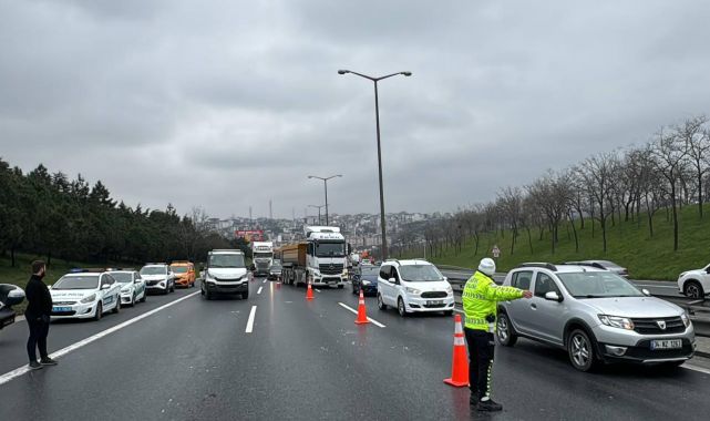 İstanbul'da zincirleme kaza: 2 ölü, 4 yaralı