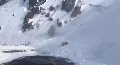 İtalya'nın kuzeyinde çığ düştü: 6 binden fazla turist bölgede mahsur kaldı
