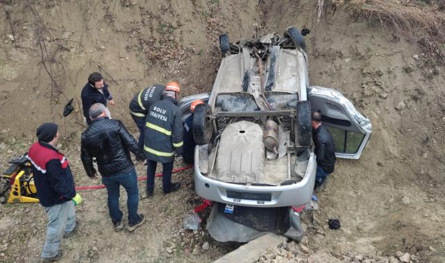 Kontrolden çıkan otomobil şarampole devrildi: 2 ölü