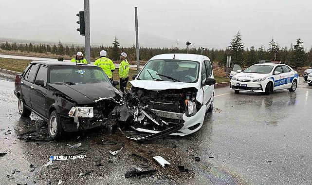 Niğde'de trafik kazası: 2 Yaralı
