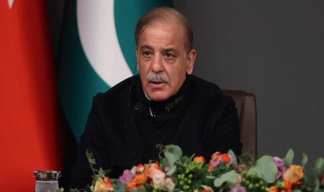 Pakistan'da Şahbaz Şerif ikinci kez başbakan seçildi