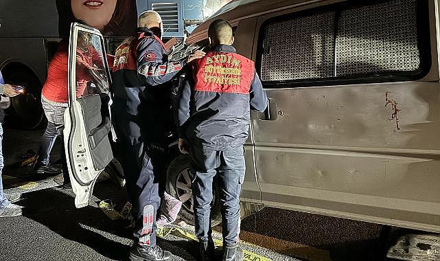 Panelvan, seçim otobüsüne çarptı: 1 ölü, 1 yaralı