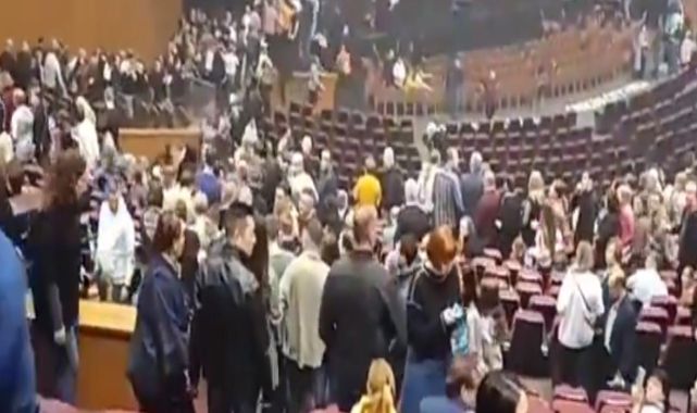 Rusya'da konser salonuna silahlı saldırı: Ölü ve yaralılar var
