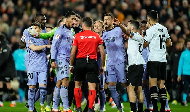 Valencia - Real Madrid maçında hakem faciası!