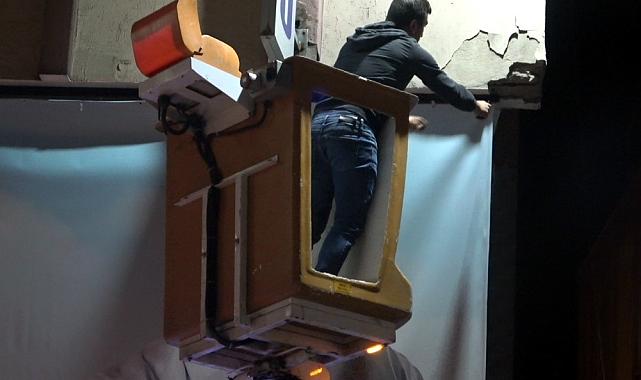Yasaklar başladı, pankart ve afişler söküldü