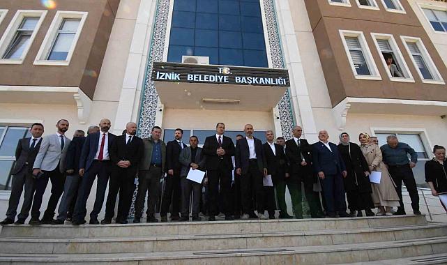 Başkan Usta ve meclis üyeleri mazbatalarını aldı