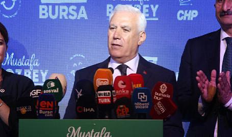 Bozbey: ‘Yarın sabahtan itibaren bu kentte herkes mutlu yaşayacak’