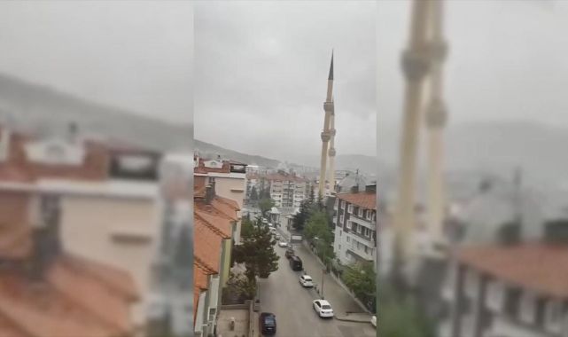 Çankırı'da cami minaresi fırtınada yıkıldı