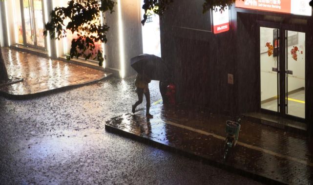 Çin'de şiddetli fırtınalar: 7 ölü, 11 yaralı
