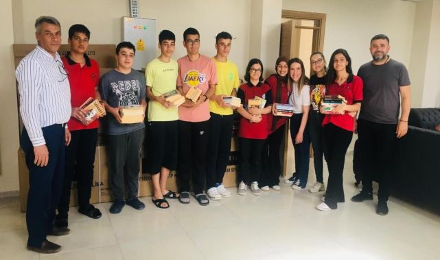 Depremzede çocuklar için kütüphane kuruldu