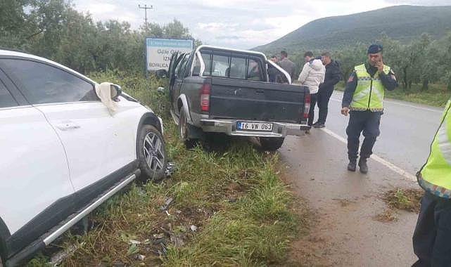 Düğün konvoyunda kaza: 3 yaralı