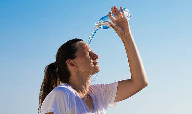 Meteoroloji ve Bakanlık saat vererek uyardı: Sıcaklıklar mevsim normallerinin 15 derece üstüne çıkacak