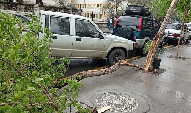 Muğla'da fırtına ve sağanak etkili oldu