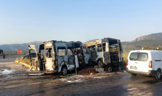 Muğla'da iki minibüs çarpıştı: 4'ü ağır 14 yaralı