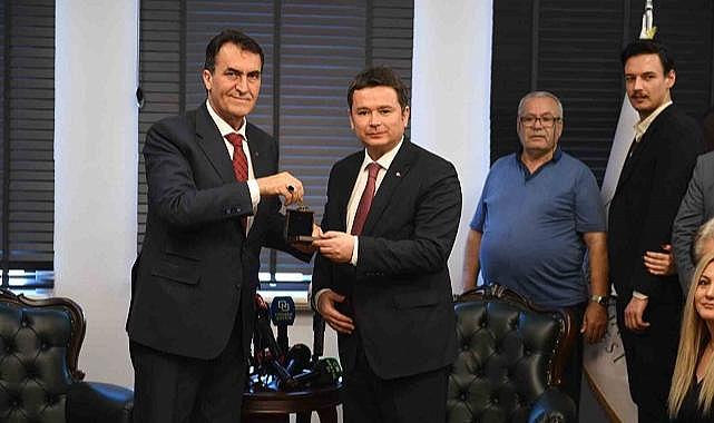 Osmangazi Belediyesi’nde örnek devir teslim