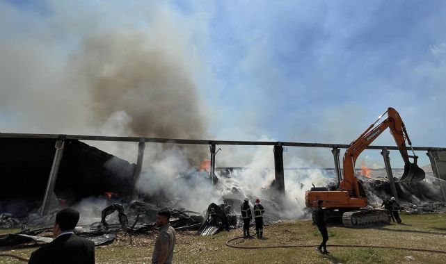 Şanlıurfa'da tekstil fabrikasında yangın: Müdahale sürüyor