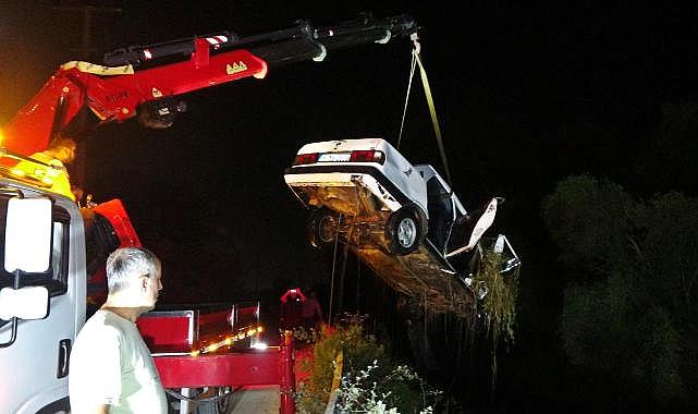 Antalya'da otomobil dereye uçtu