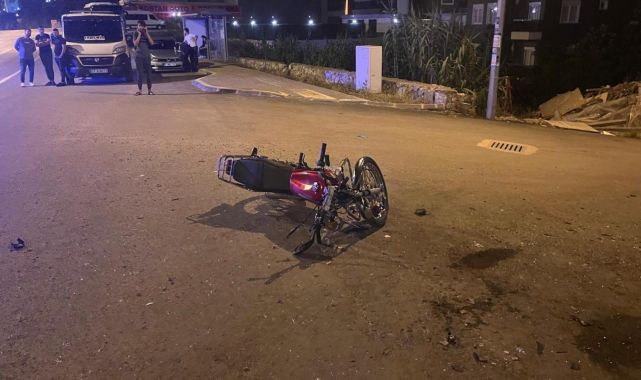 Antalya'da kamyonet ile motosiklet çarpıştı: 1 ölü, 1 yaralı