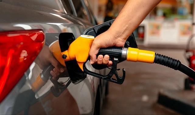 Araç sahiplerine güzel haber! Benzine 1 lira 80 kuruş, motorine ise 1 lira 20 kuruş indirim geliyor