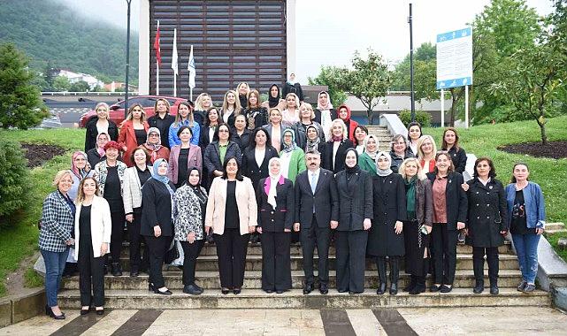 Başkan Yılmaz, Bursalı kadın muhtarlarla buluştu