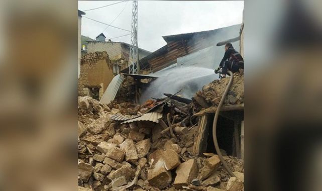 Bayburt'ta ev yangını eşleri ayırdı: 1 ölü, 1 yaralı