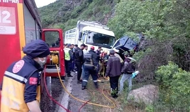 Bursalı iş insanı Ali Uğur, annesiyle birlikte trafik kazasında can verdi!